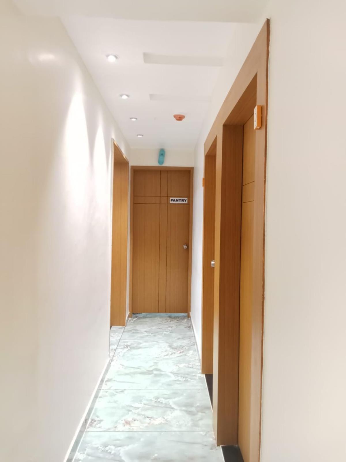 Hotel Exotic アーメダバード エクステリア 写真